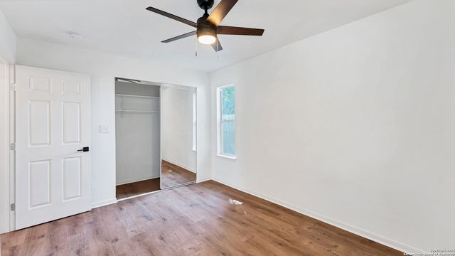 270 S PEACH AVE, New Braunfels, TX 78130