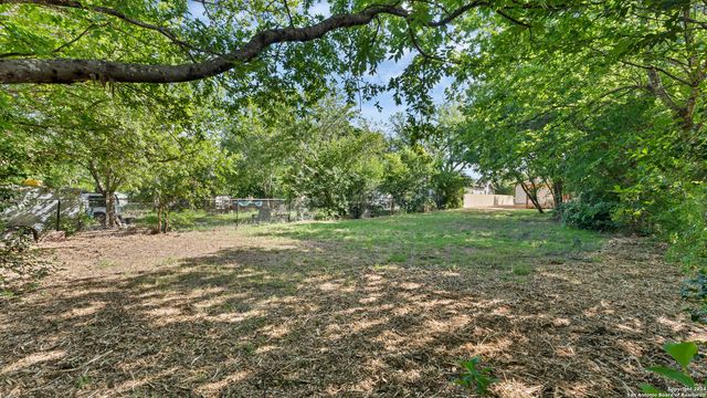 270 S PEACH AVE, New Braunfels, TX 78130