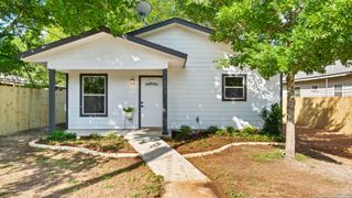 270 S PEACH AVE, New Braunfels, TX 78130