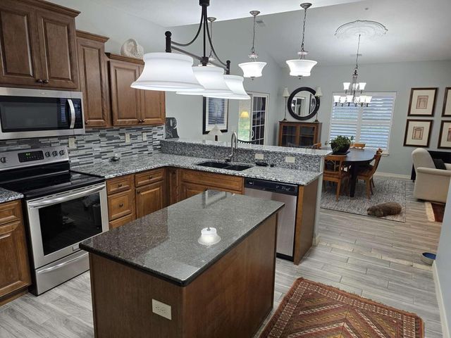 152 Rue De Villas Circle 4, Branson, MO 65616