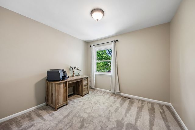 710 Chelsea Drive, Algonquin, IL 60102