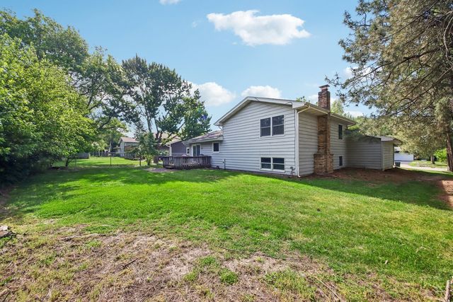 710 Chelsea Drive, Algonquin, IL 60102