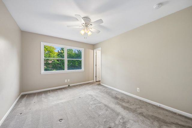 710 Chelsea Drive, Algonquin, IL 60102