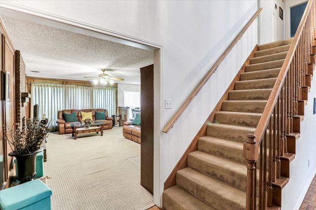 6706 Saddle Ridge Road, Arlington, TX 76016