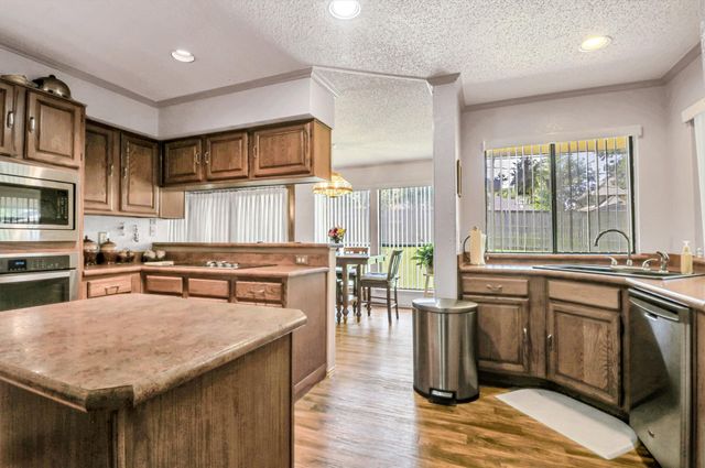 6706 Saddle Ridge Road, Arlington, TX 76016