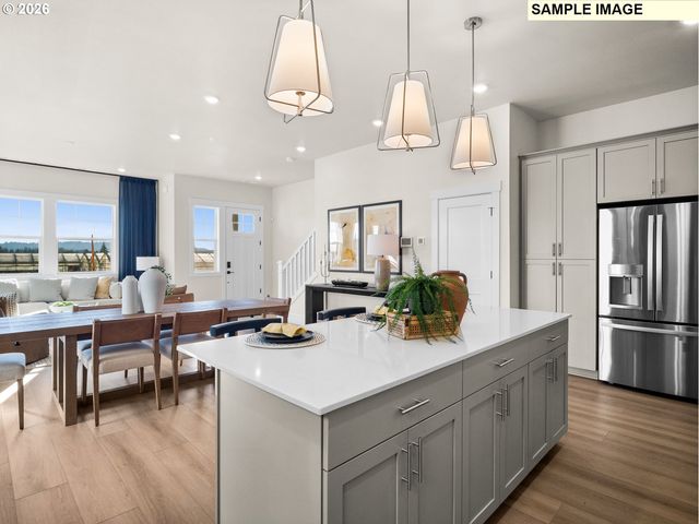 16900 Sw Cairn Ln, King City, OR 97140