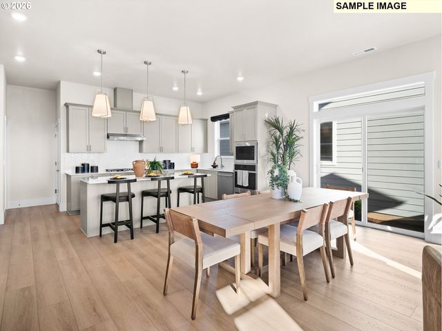 16900 Sw Cairn Ln, King City, OR 97140