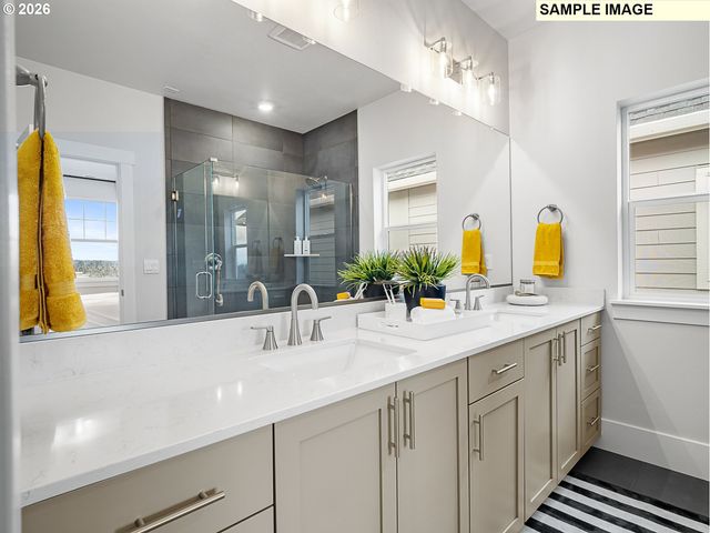 16900 Sw Cairn Ln, King City, OR 97140