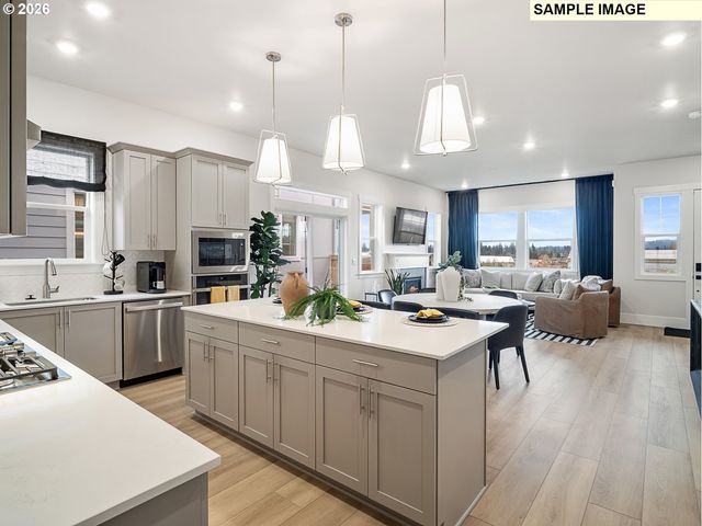 16900 Sw Cairn Ln, King City, OR 97140