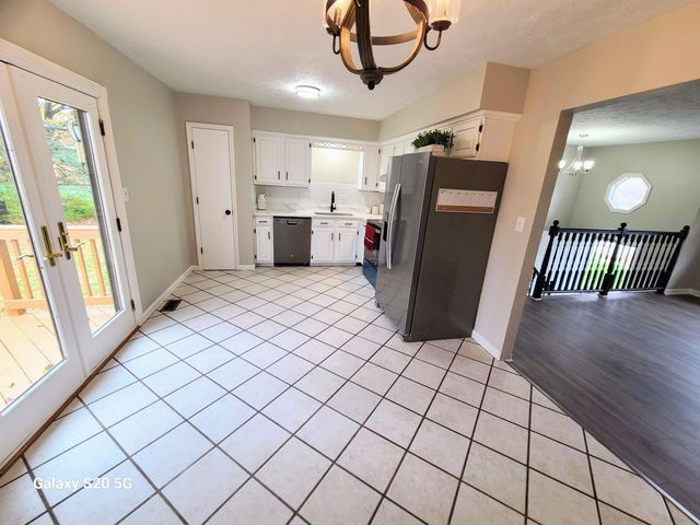 3632 Laredo Drive, Lexington, KY 40517