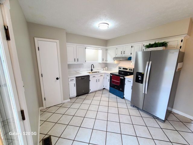 3632 Laredo Drive, Lexington, KY 40517