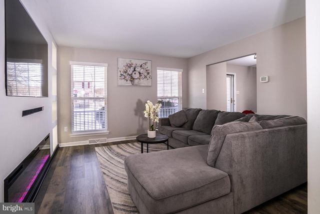 4440 N WOODS TRL, Hampstead, MD 21074