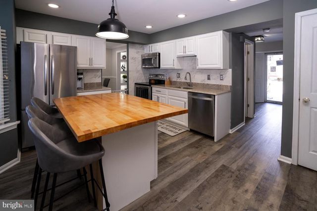 4440 N WOODS TRL, Hampstead, MD 21074