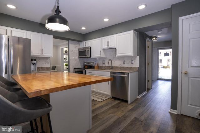 4440 N WOODS TRL, Hampstead, MD 21074