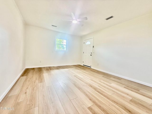 1006 Minton Place, Kingsport, TN 37660