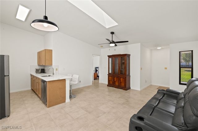 1518 SW Courtyards LN 199, Cape Coral, FL 33914