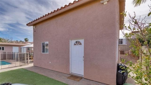 437 Waterwheel Falls Drive, Henderson, NV 89015