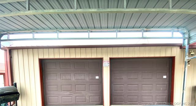 10092 Kennys Trucks Drive, Mounds, OK 74047