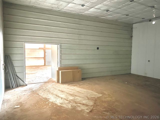 10092 Kennys Trucks Drive, Mounds, OK 74047