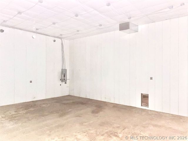 10092 Kennys Trucks Drive, Mounds, OK 74047