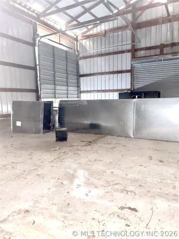 10092 Kennys Trucks Drive, Mounds, OK 74047