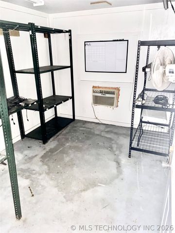 10092 Kennys Trucks Drive, Mounds, OK 74047