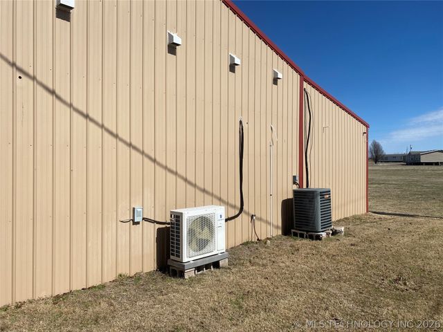 10092 Kennys Trucks Drive, Mounds, OK 74047