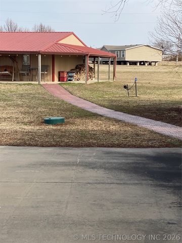 10092 Kennys Trucks Drive, Mounds, OK 74047