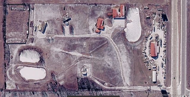 10092 Kennys Trucks Drive, Mounds, OK 74047