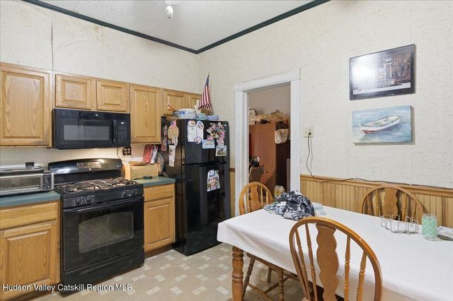 37 Summit Avenue, Catskill, NY 12414