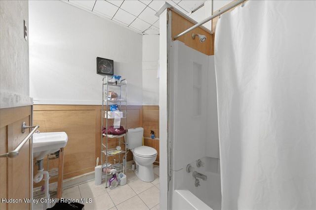 37 Summit Avenue, Catskill, NY 12414