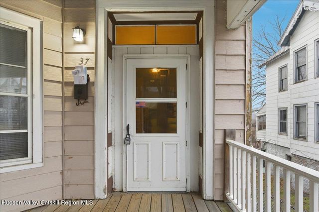 37 Summit Avenue, Catskill, NY 12414