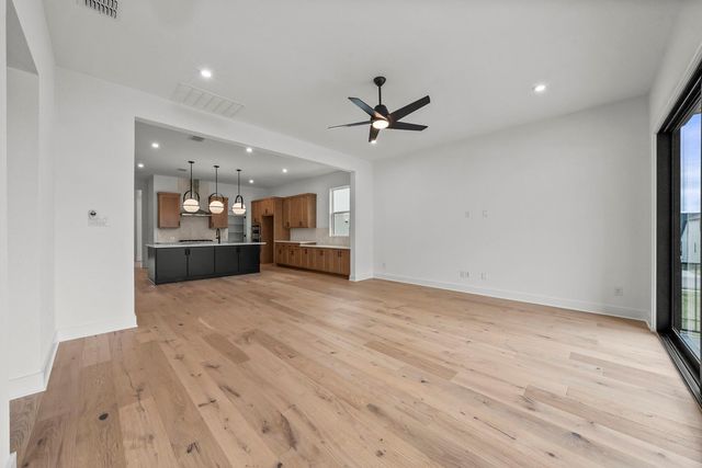 501 Bastia CV, Liberty Hill, TX 78642