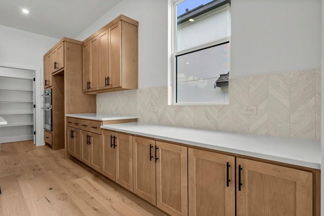 501 Bastia CV, Liberty Hill, TX 78642