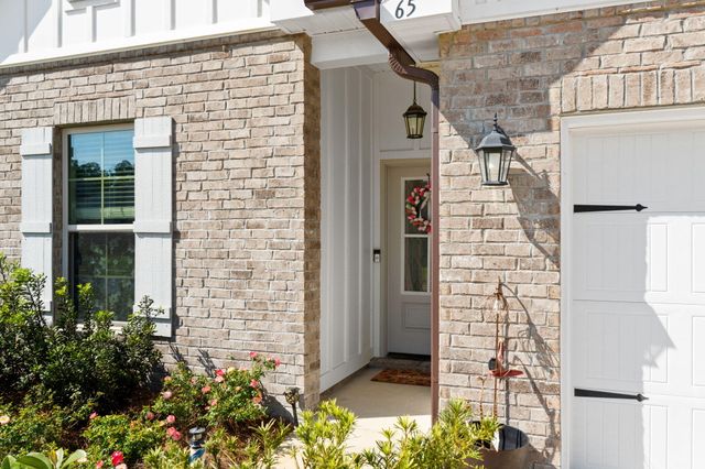 65 Apollo Avenue East, Freeport, FL 32439