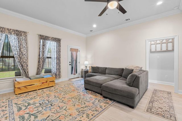 65 Apollo Avenue East, Freeport, FL 32439