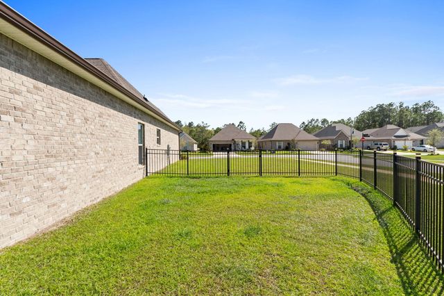 65 Apollo Avenue East, Freeport, FL 32439