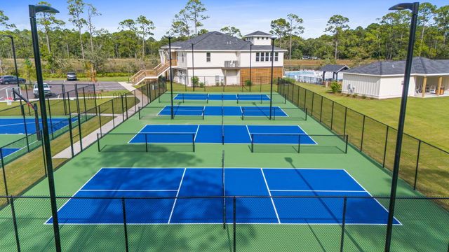 65 Apollo Avenue East, Freeport, FL 32439