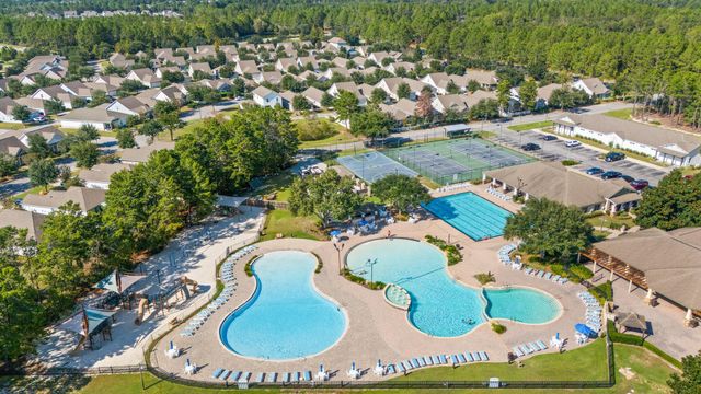 65 Apollo Avenue East, Freeport, FL 32439