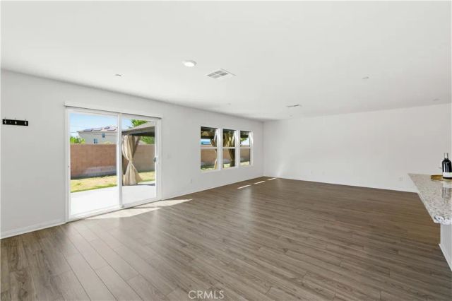 44745 Aspen St, Lancaster, CA 93535