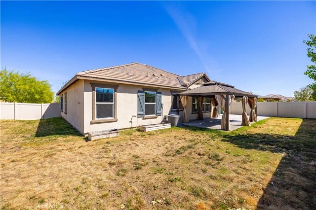 44745 Aspen St, Lancaster, CA 93535