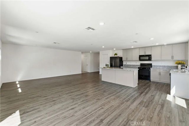 44745 Aspen St, Lancaster, CA 93535