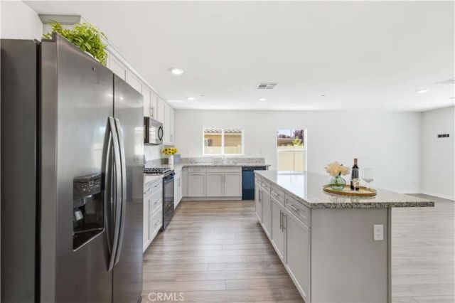 44745 Aspen St, Lancaster, CA 93535