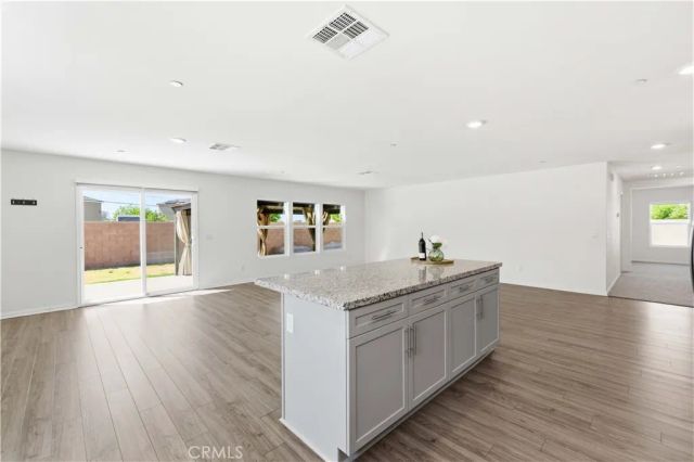 44745 Aspen St, Lancaster, CA 93535