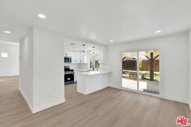 3723 Hollowglen Drive, Palmdale, CA 93550