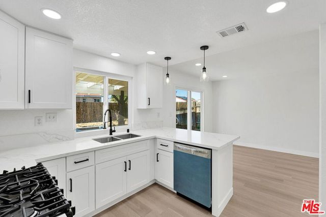 3723 Hollowglen Drive, Palmdale, CA 93550