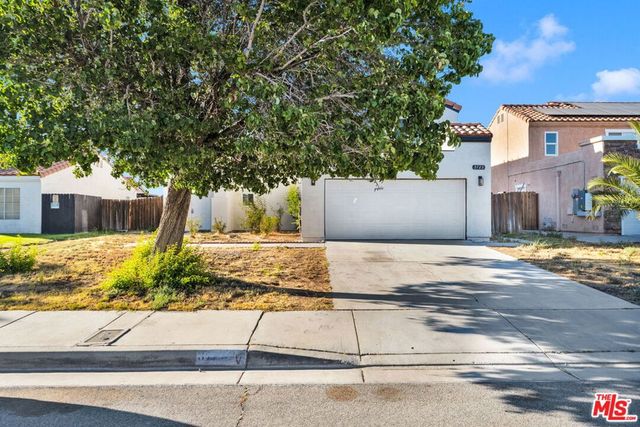 3723 Hollowglen Drive, Palmdale, CA 93550