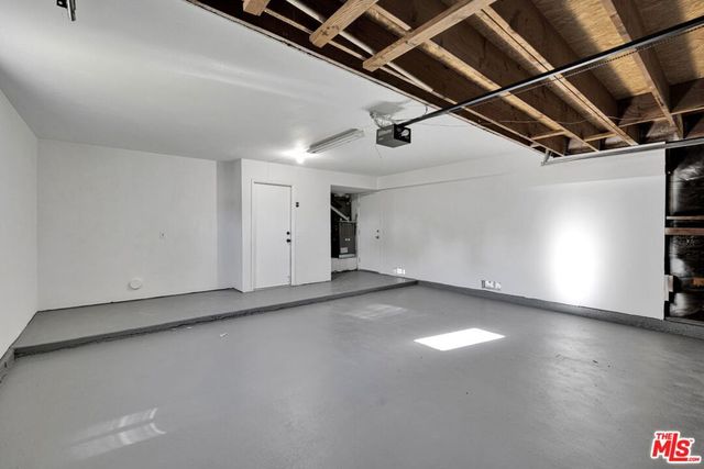 3723 Hollowglen Drive, Palmdale, CA 93550