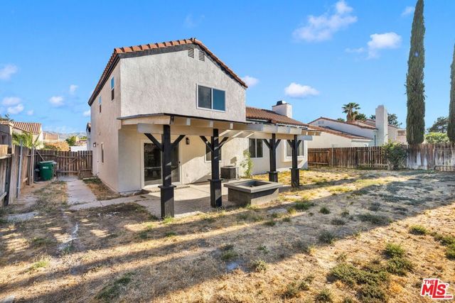 3723 Hollowglen Drive, Palmdale, CA 93550