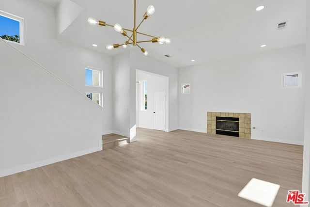 3723 Hollowglen Drive, Palmdale, CA 93550